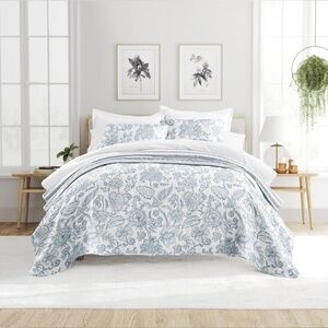 Becky Cameron Dusk Blue Floral Stripe Reversible Quilt Set, King, NWT